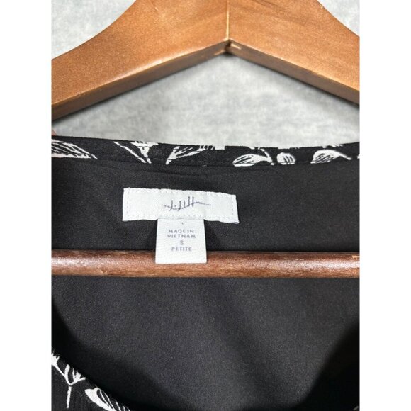 J. Jill Women's S Petite Sleeveless Black White‎ Leaf Print Blouse Top - Picture 3 of 5